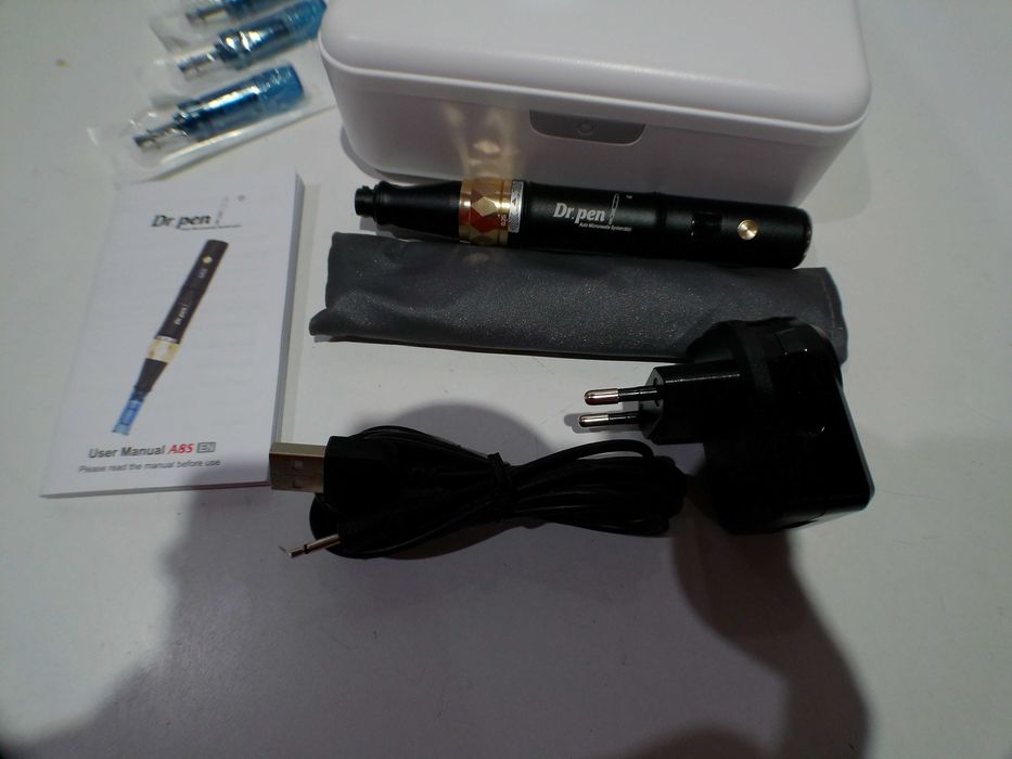 Dr Pen Dermapen Dr.Pen A8S Elektryczny Microneedling kartridże 5 kartridży + bateria