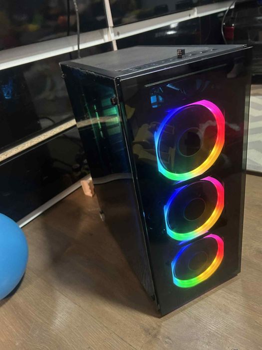 Sprzedam komputer do gier .