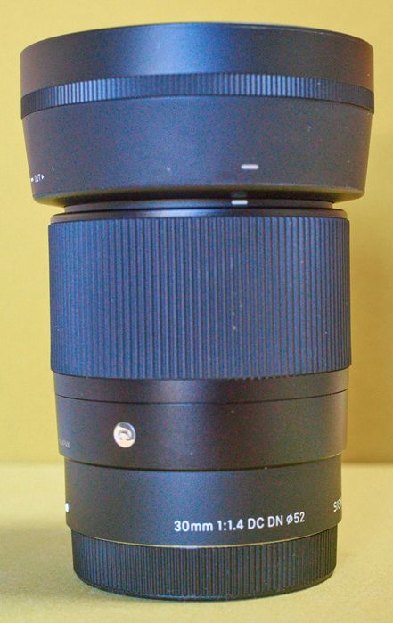 Sigma 30mm f/1.4 DC DN Contemporary (Sony e-mount APS-C)