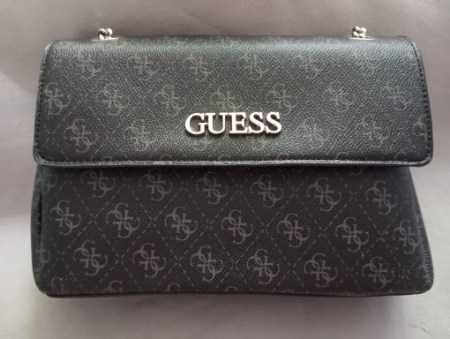 torebka GUESS czarna złote napisy pasek z łańcuchem