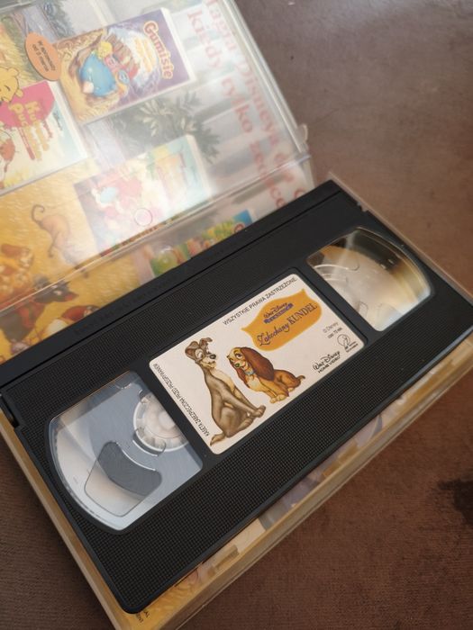 Kaseta VHS Zakochany Kundel Disneya