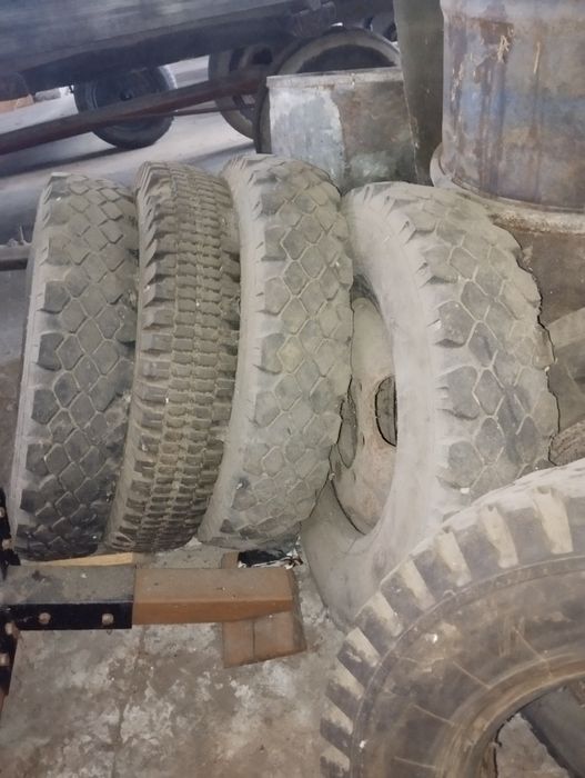 Koła do przyczepy 8.25/20