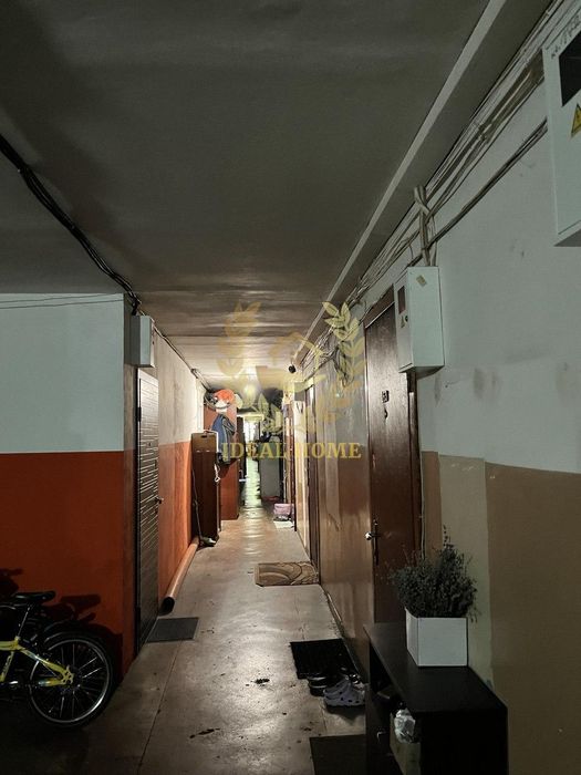 Продаж кімнати в гуртожитку біля метро Дорогожичи