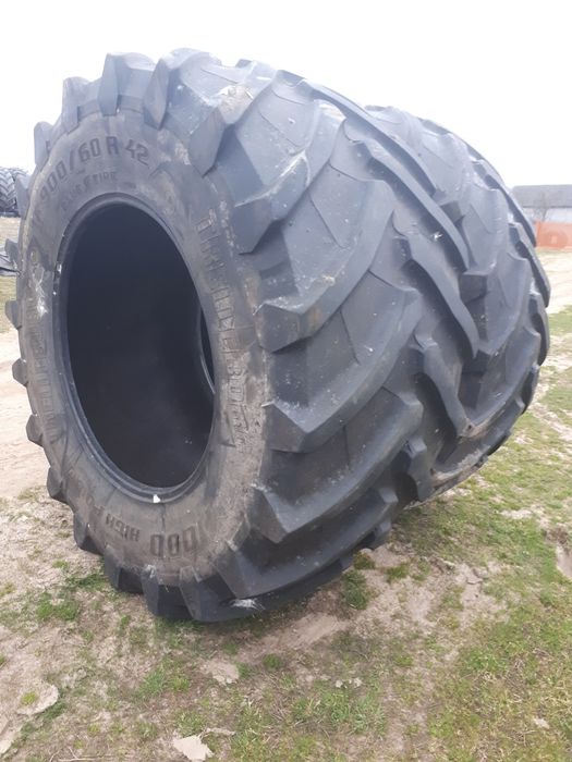 2 sztuki opony Wzmocnione TRELLEBORG 900/60 R - 42 TM1000