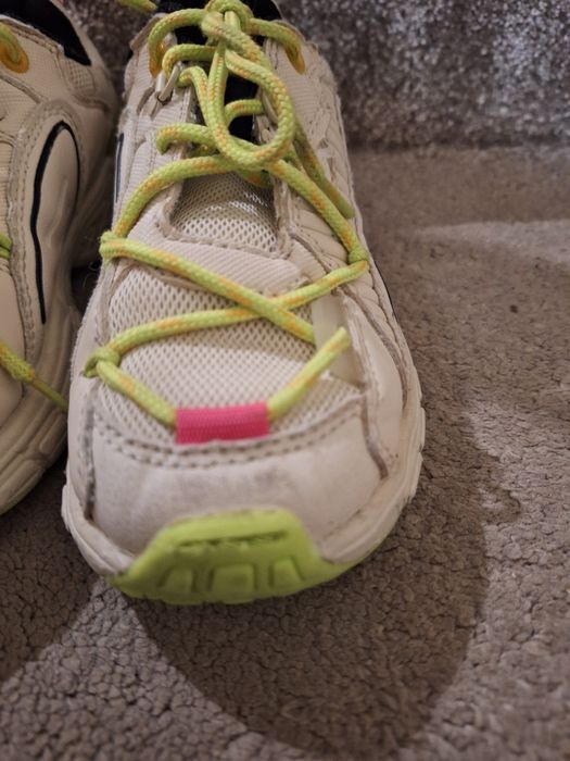 Sapatilhas menina Zara