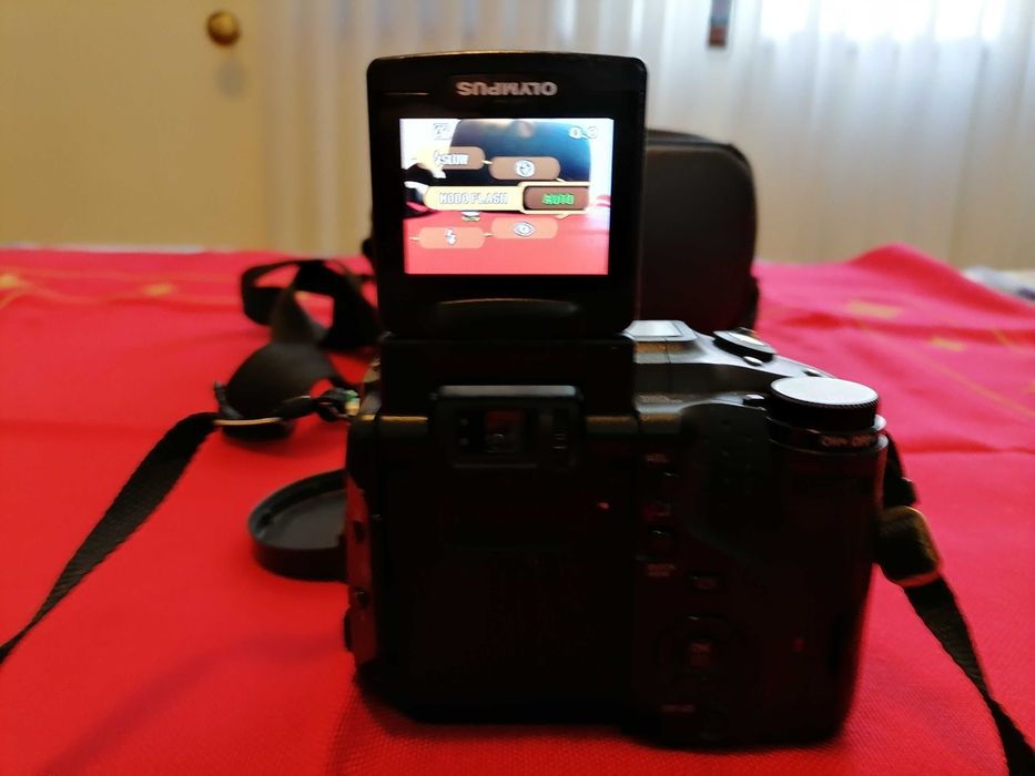 Máquina fotográfica Olympus camedia C-5060 wide zoom