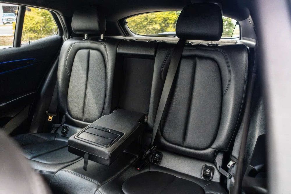 BMW X2 sDrive28i      2021