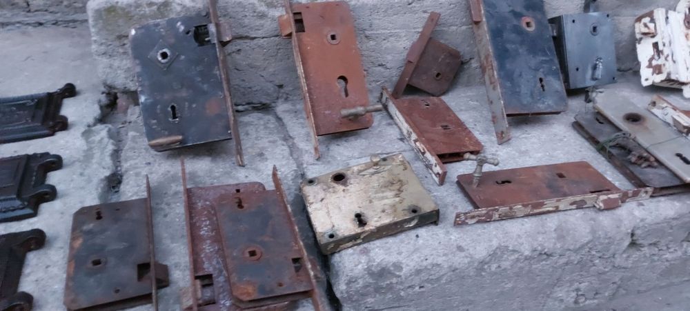 Sprzedam Antyczne Zamki do drzwi