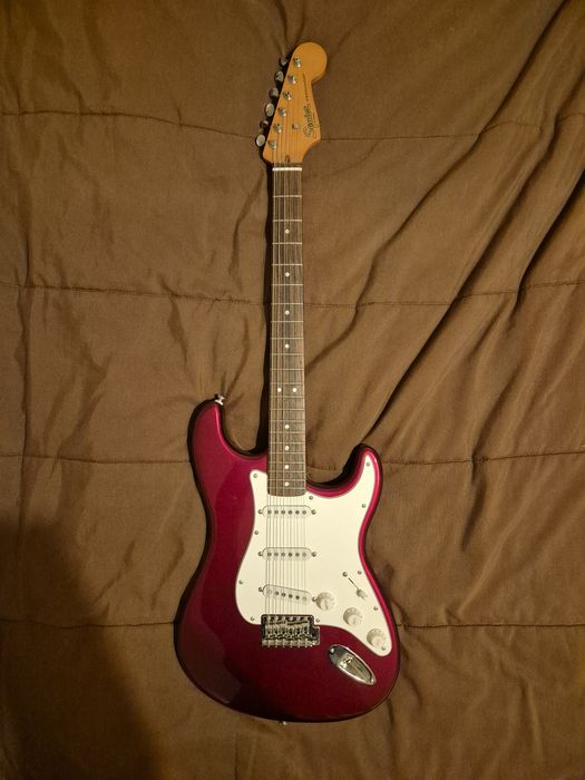 Squier classic vibe 60s + roland cube 20x