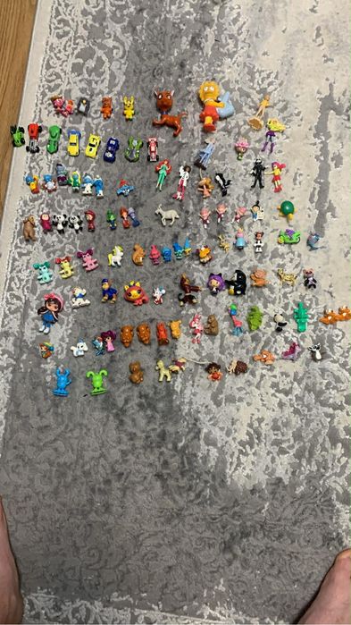 Продам іграшки з  кіндерів.