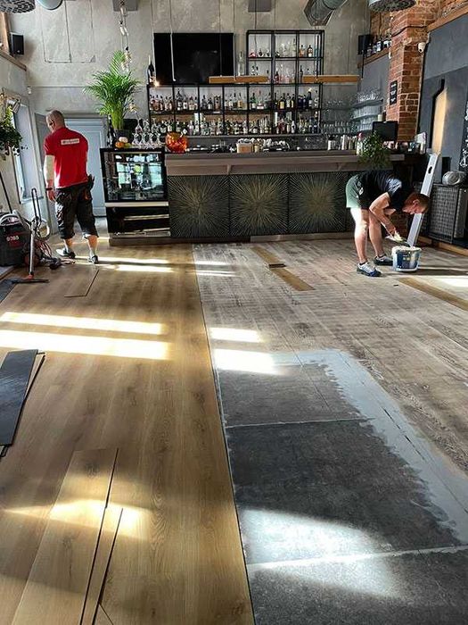 Profesjonalny montaż podłóg paneli winylowych wykładzin dywanowych pcv