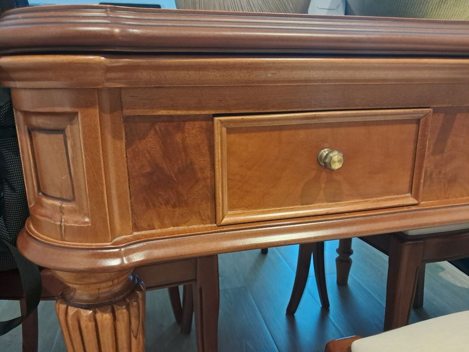 Mesa de Jogo com 4 cadeiras