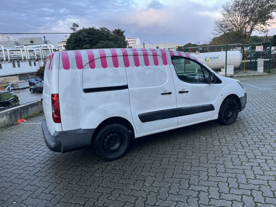 Vendo citroen berlingo longa 3 lugares 2011 bom estado