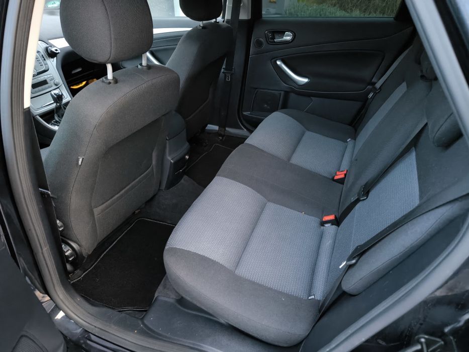 Ford Mondeo bdb stan benzyna 1.6