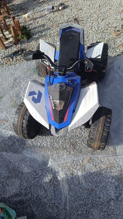 Mota elétrica de criança