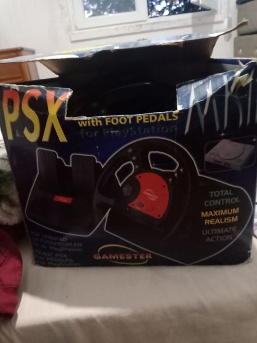 Volante e pedais  gamer novo psx