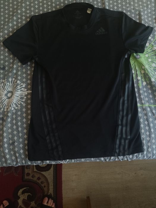 Спортивна футболка та шорти Adidas