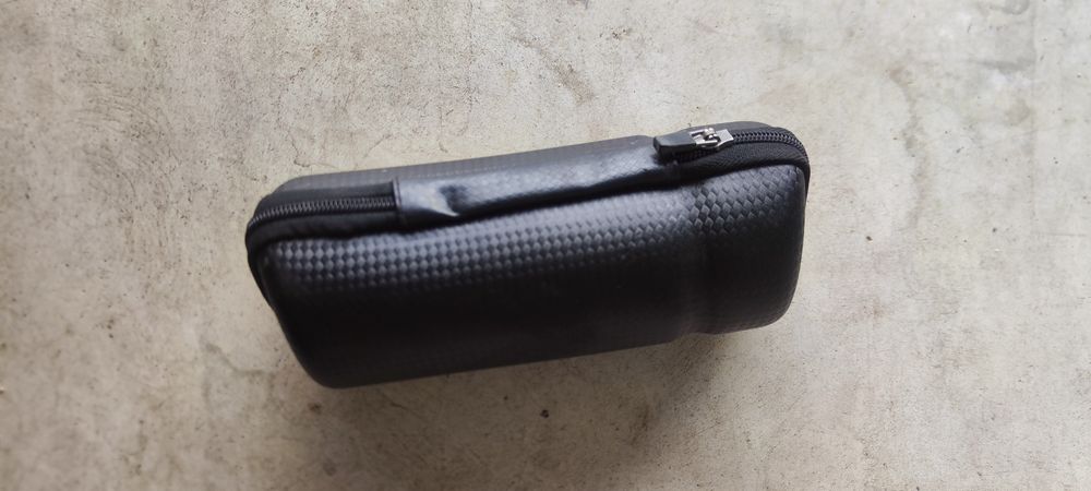 Porta ferramentas e bomba bicicleta