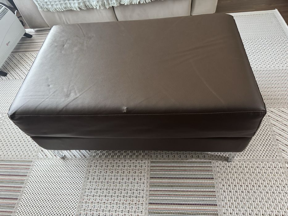 Puff em pele sintética