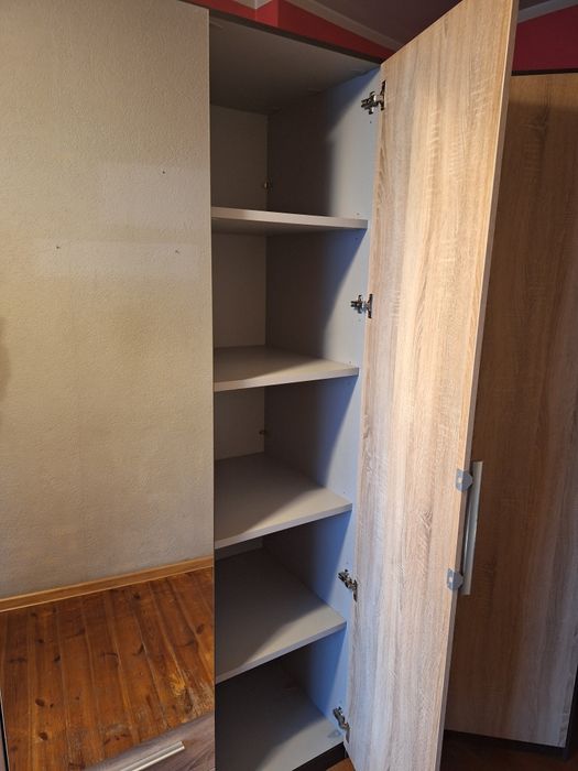 szafa trzydrzwiowa z lustrem 150 cm