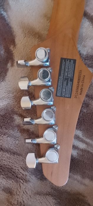 Електрогітара Donner dst-700 gold