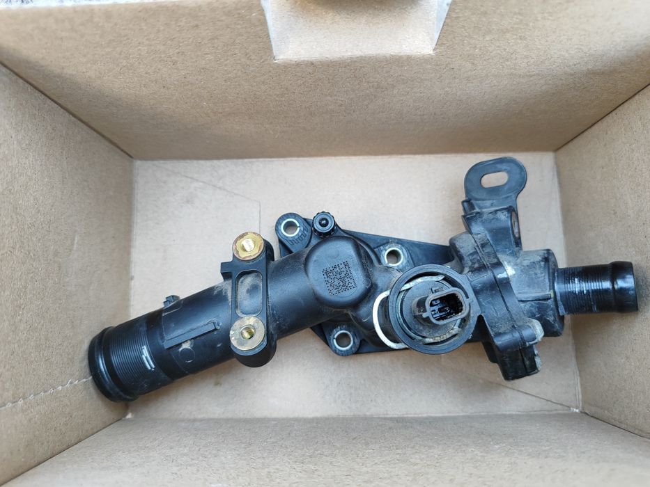 Продам термостат на рено меган