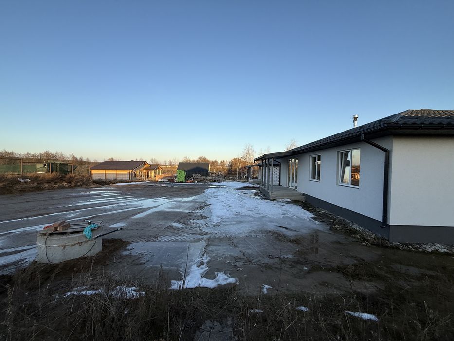 Шпитьки продам будинок 110 квадратів  8 соток 90 000