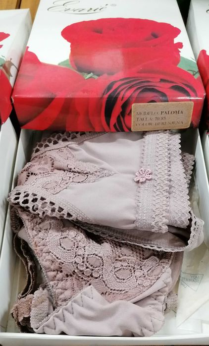 Lingerie , conjunto novo, cada 5€