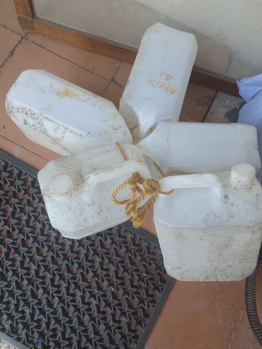 Garrafão de plástico