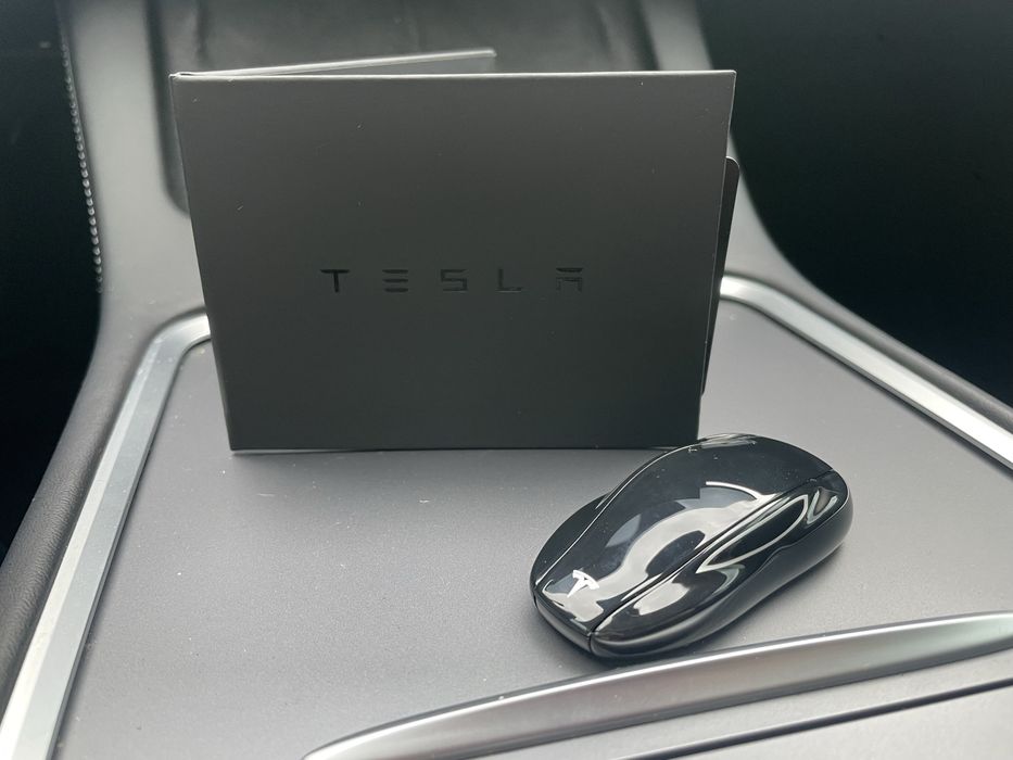Ключ-карта Tesla | Оригінал (нова) | Model 3/Y/S/X | ОЛХ-Доставка