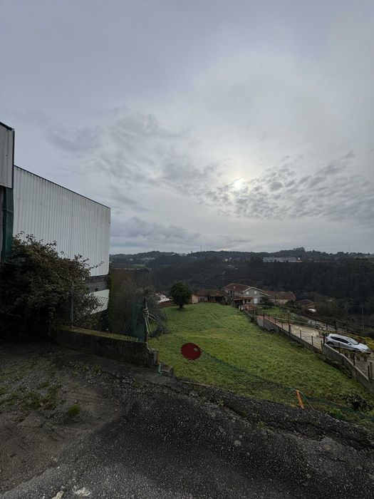 Arrendamento | Armazém 1000m² | Foz do Sousa – Gondomar