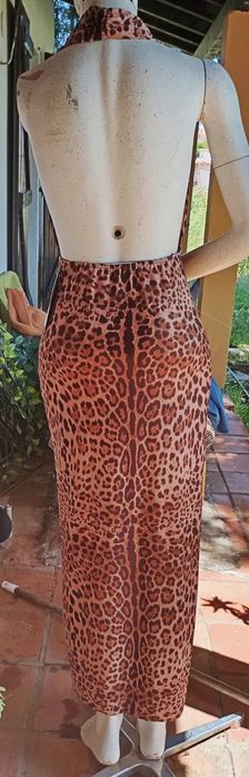 Vestido tigresa justo ao corpo