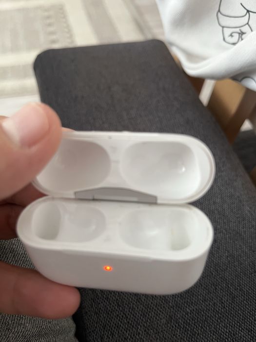 Футляр для Airpods Pro