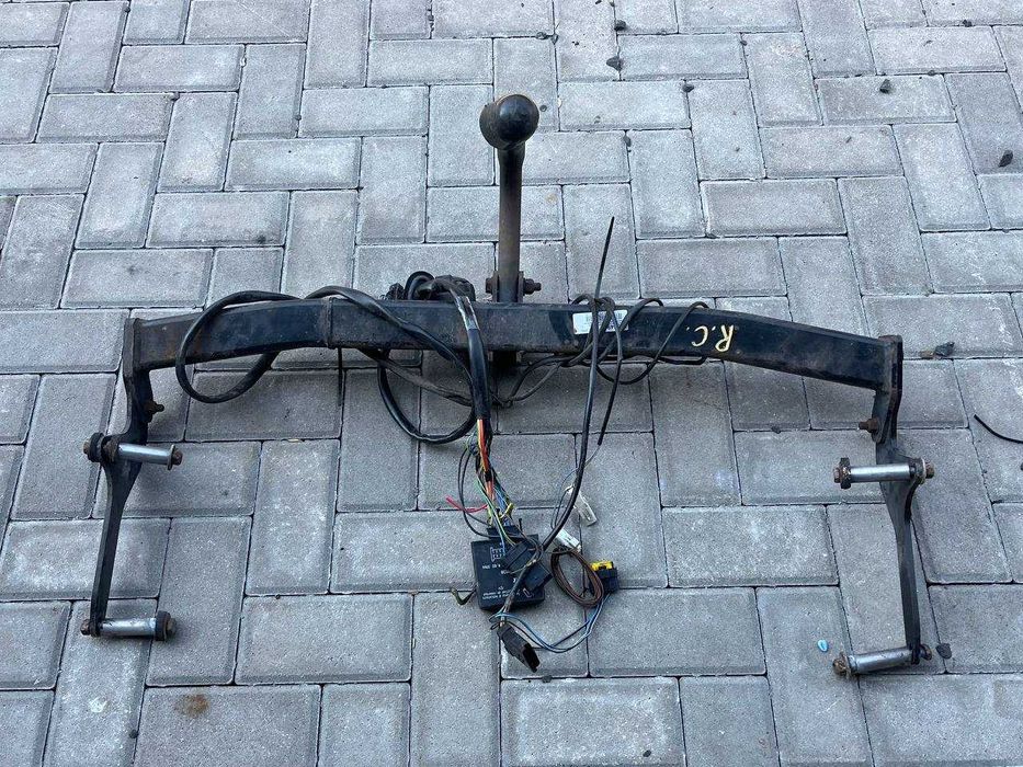 фаркоп оригінальний Renault Clio 3 хетчбек