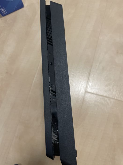 Konsola ps4 slim 500g