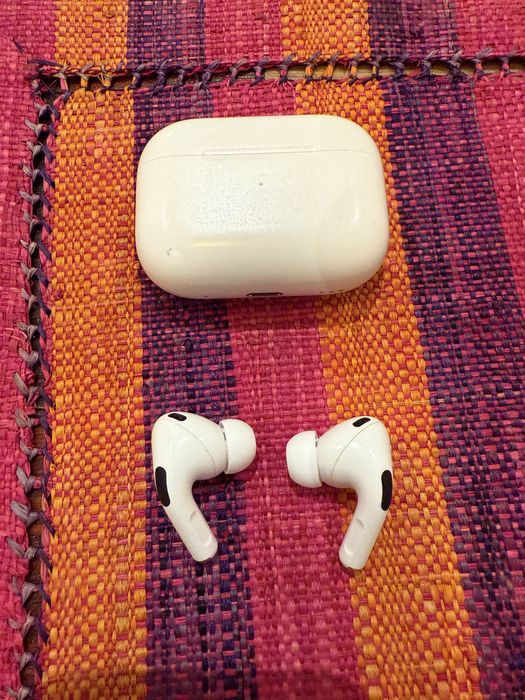 AirPods Pro 2ª Geração – Como Novos