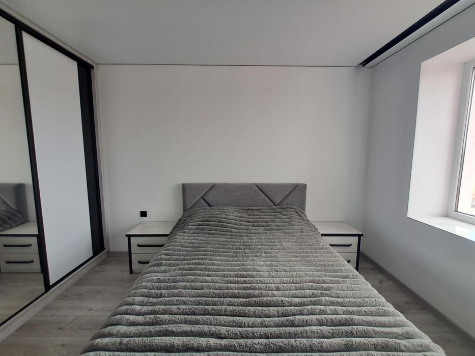 Е-Оселя, 1-к, Б. Хмельницького,57