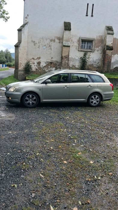 Toyota Avensis 2.0 4d4 disel  116km