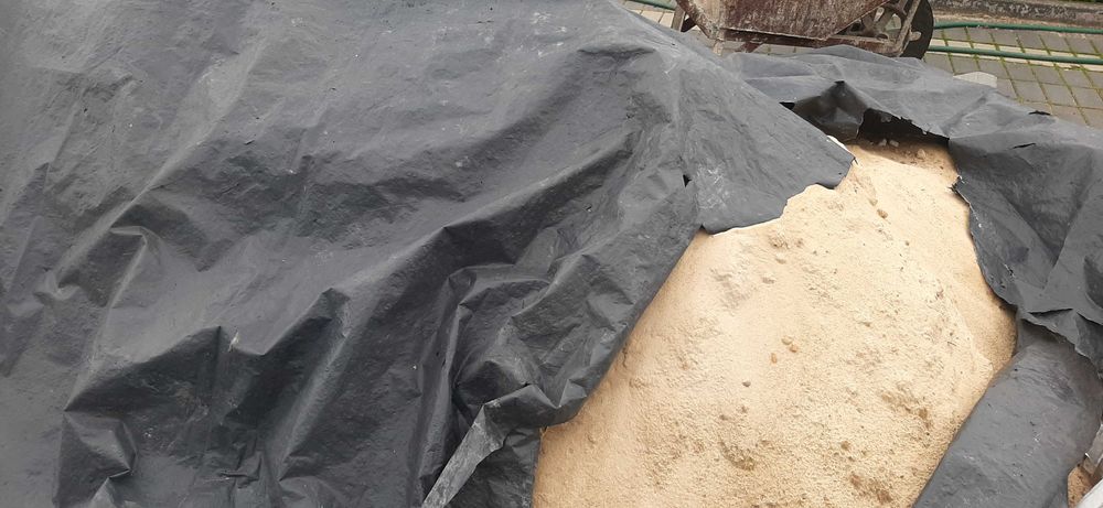 Oddam piasek podsypkowy ok. 5 ton