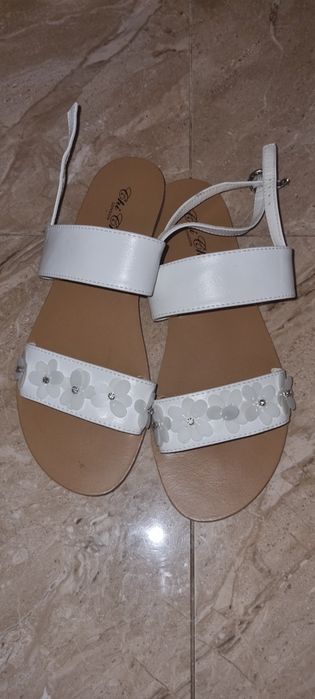 Obuwie sandaly kobiece