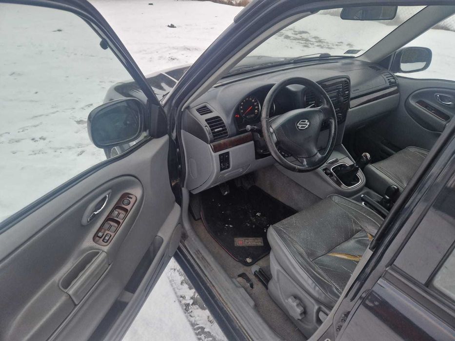 Suzuki Grand Vitara XL 4x4 L200