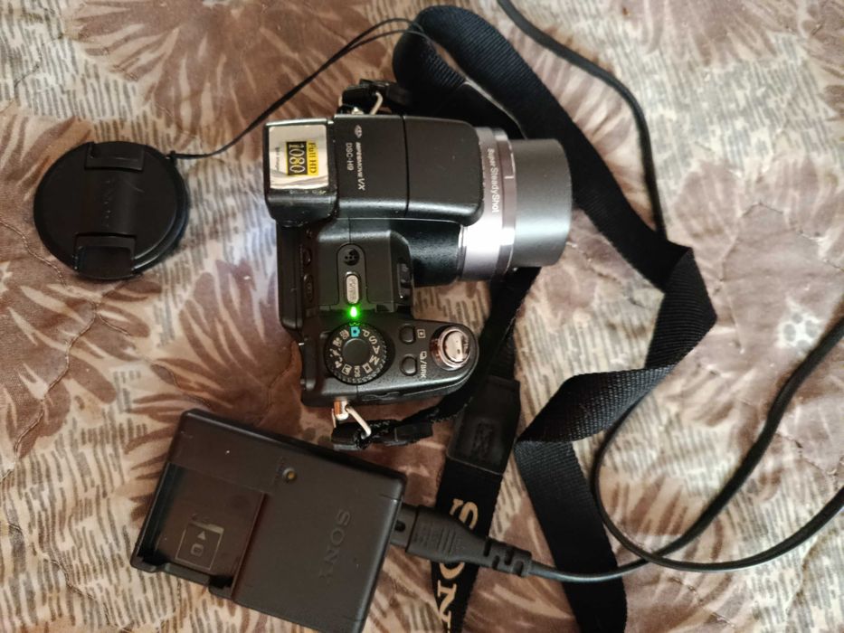 Câmara Digital Sony DSC - H9