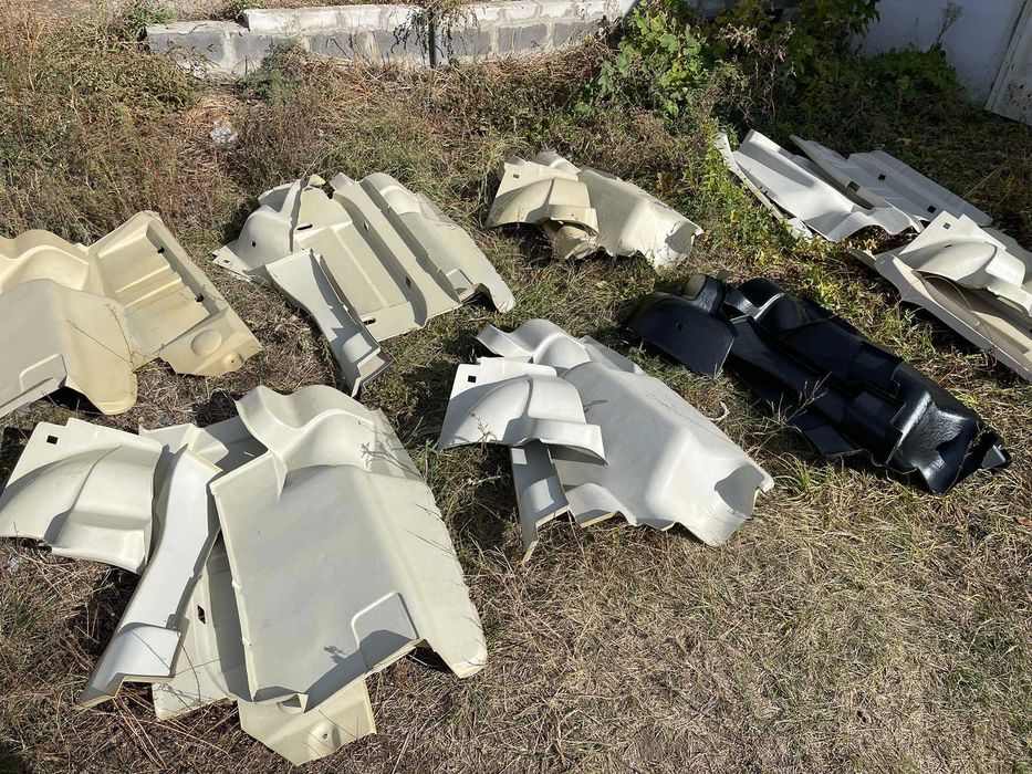 пластик обшивка багажника лонжерона ваз 2106.2107