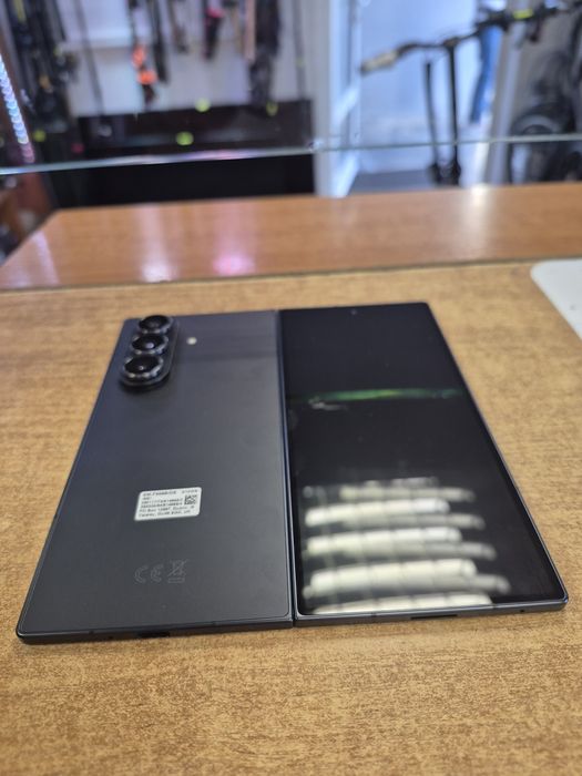 Samsung galaxy z fold 7 512GB jak nowy