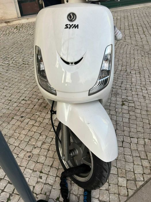 Scooter 125cc com 1100kms