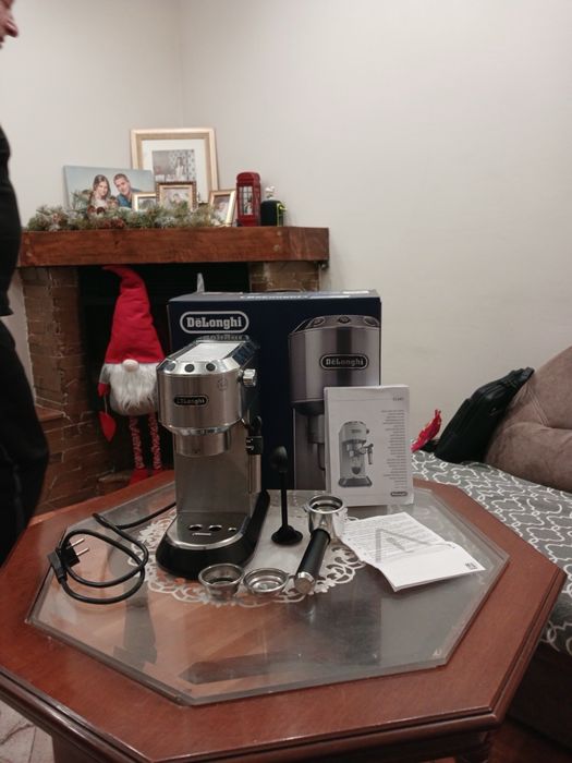 Кавоварка De’Longhi Dedica EC685
