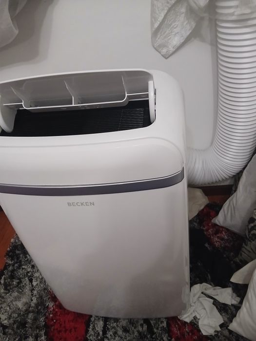 Ar Condicionado Portátil BECKEN BAC4255 (23 m² - 12000 BTU - Branco)