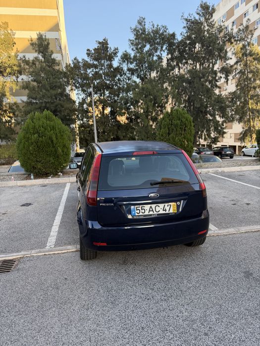 Ford Fiesta  1400€