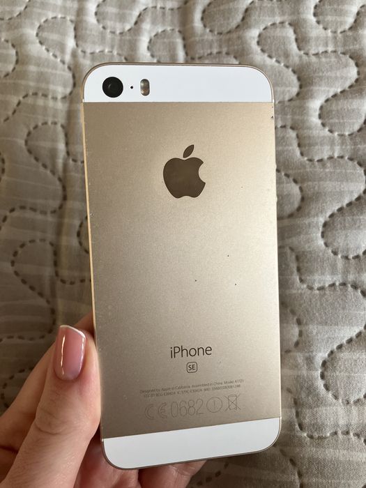 iPhone SE gold 32 Mb