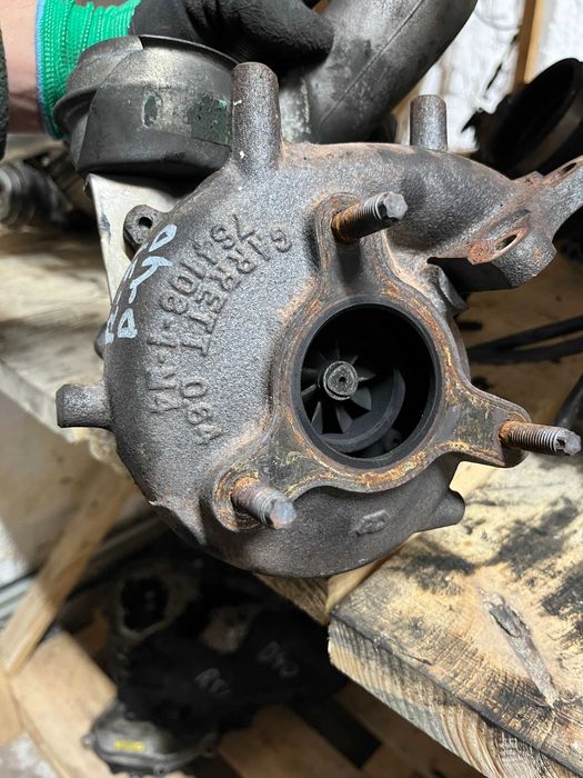 Турбіна 2.5 дизель турбина Nissan Navara D40 Pathfinder R51